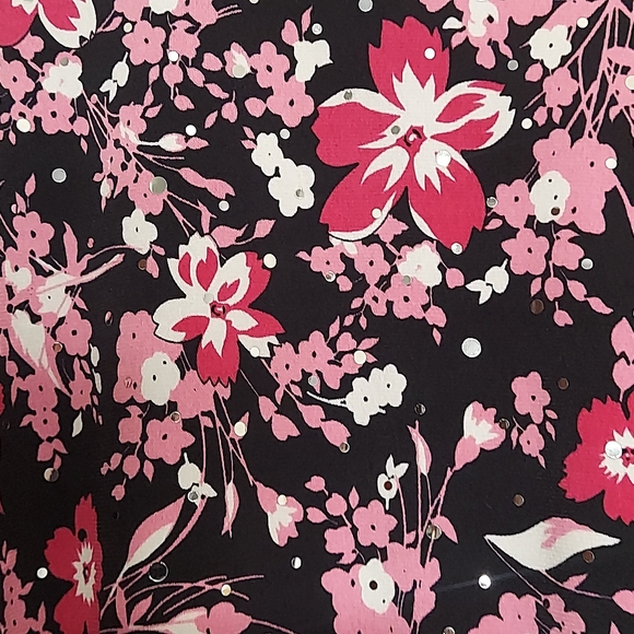 Elements Floral Layered Look Keyhole Sleeve Blouse - Picture 11 of 12